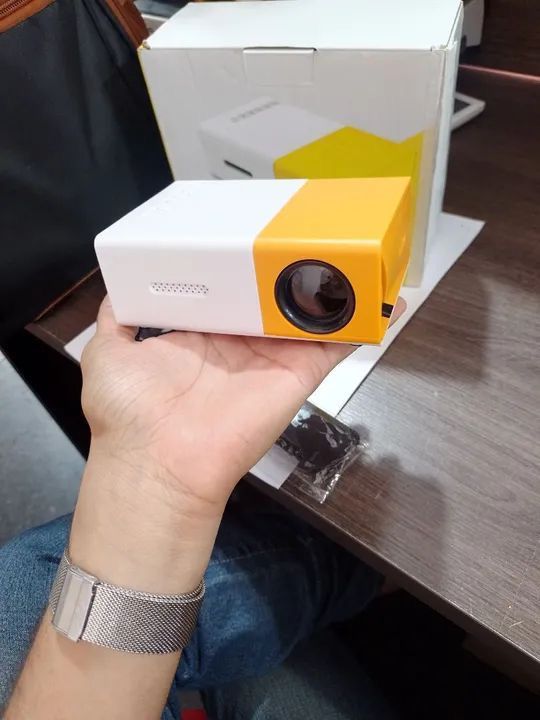 Mini Proyector Portátil LED – Cine en Casa desde tu Celular